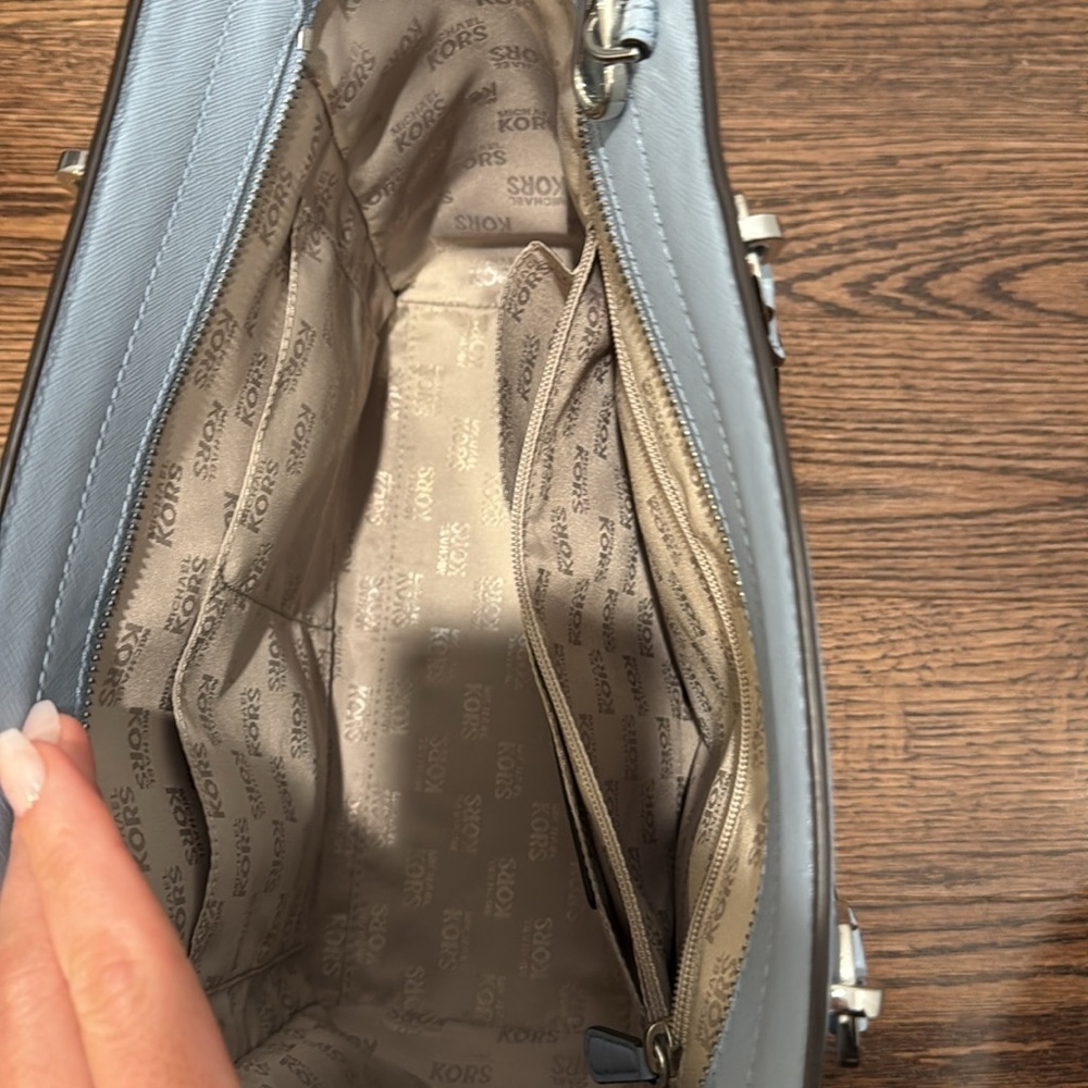 Michael Kors Handbag - Picture 8 of 14